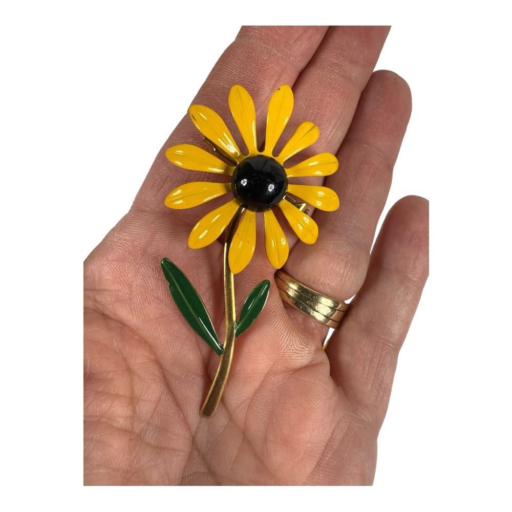 Yellow Flower Brooch & Earrings - Picture 3 of 6